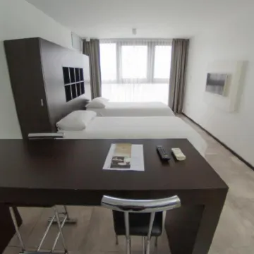 Temporal Suites 鄰近拉普拉塔主教座堂的酒店
