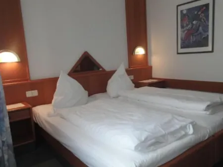 Landgasthof Hotel Bechtel Отели в г. Швальм-Эдер