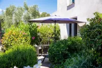 Hôtel Le Mandala Hôtels à proximité de : Musée de la Gendarmerie & du Cinéma Saint-Tropez