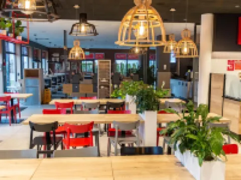 Picaro Żarska Wieś Północ 酒店 茲戈熱萊茨縣酒店