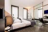 Hotel Royal Bissolati - balcony