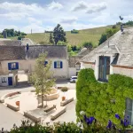 Hôtel Restaurant Famille Bourgeois "La Cote des Monts Damnés" Hotels in Sancerre