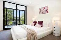 Kula Crows Nest Hotels in Crows Nest