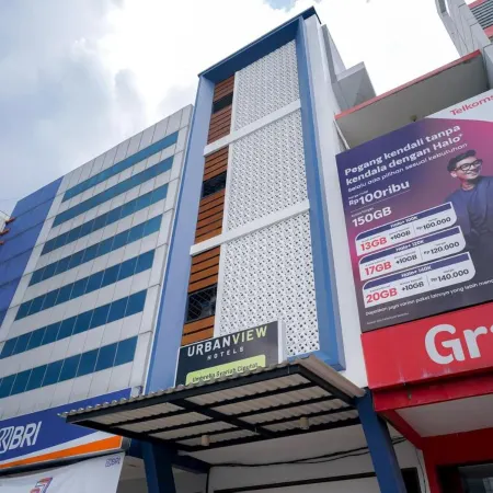 Urbanview Hotel Syariah de Umbrella Ciputat