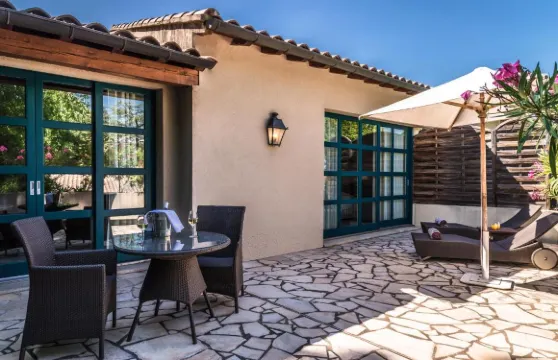 瑪南內赫耶酒店