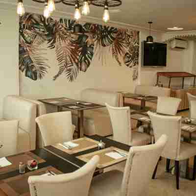 Hôtel Belle Vue et Spa Dining/Meeting Rooms
