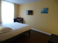 LA CROIX D'OR LOGIS Hôtels Hôtels à : Mellac