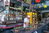 Mustis Royal Plaza Hotel - bar