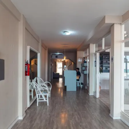 Rayentray Hostal Отели в г. Вьедма