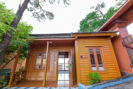 Hon Dau Resort Отели рядом с достопримечательностью «Do Son Beach»