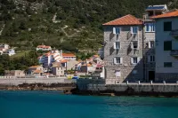 Mira Sea Front Guesthouse - สัตว์เลี้ยง