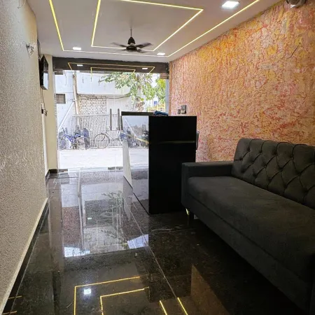 Hotel Pearl Nest Palace