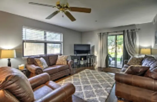 Cozy Pointe Royale Condo about 4 Mi to Table Rock Lake