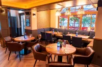 Nymphe Strandhotel & Apartments Hotels in Prora