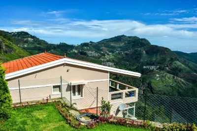 Syamantac Villa Các khách sạn gần Dolphin Nose