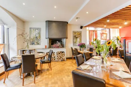 Hostellerie de Genève Отели рядом с достопримечательностью «The Fork - Alimentarium»