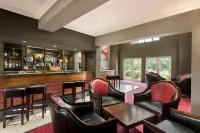 Riverside Hotel