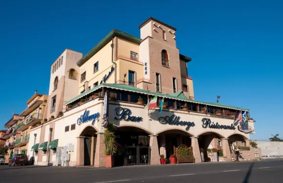 阿爾卡斯特羅酒店