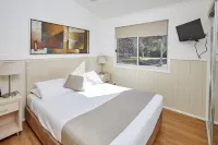 Budgewoi Holiday Park Hotels in Toukley