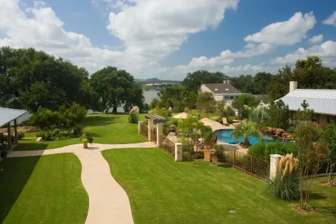 Inn on Lake Granbury
