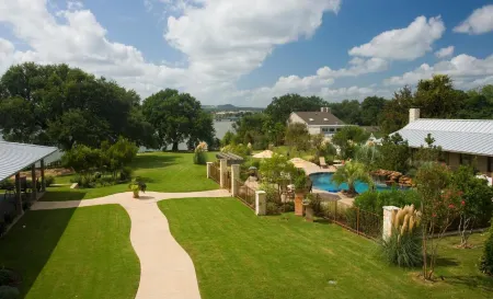 Inn on Lake Granbury