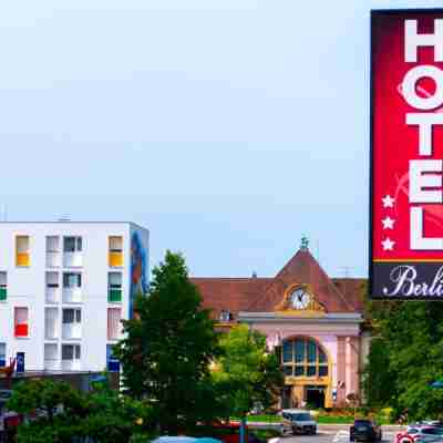 Logis Hôtel Berlioz Hotel Exterior