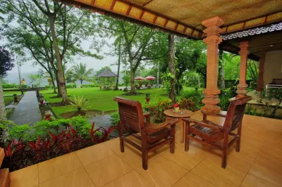 Mahagiri Resort & Restaurant Hotel dekat PASAR SENGGOL DESA PAKRAMAN NONGAN