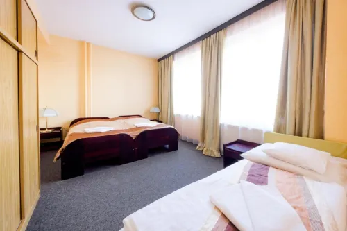 Hotel Uno Hotels in Kecskemet