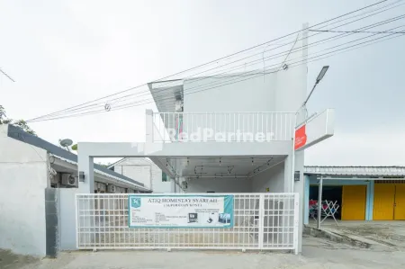 Atiq Homestay Syariah Mitra RedDoorz Отели рядом с достопримечательностью «GOR Flamengo»