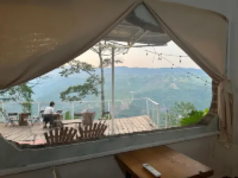 Retro Khe Sanh Hotels in Khe Sanh