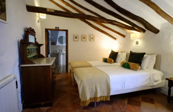 阿爾莫阿雅51酒店