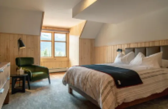 The Lodge at Bow Lake