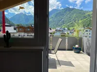 Art Apart Nomay Summercard Blick Top of Salzburg - غرفة مطلة على الجبل