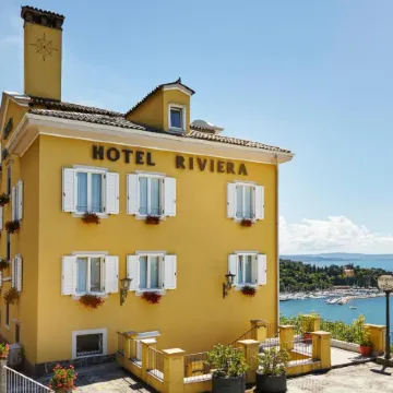 Hotel Riviera & Maximilian's Отели рядом с достопримечательностью «Duino Castle»