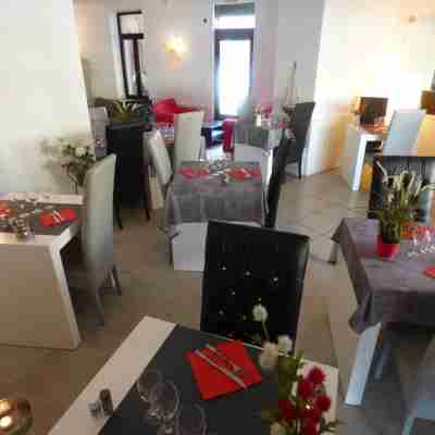 Hôtel et Bar du Port Dining/Meeting Rooms