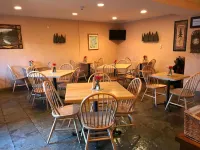Pepper Tree Inn Tahoe City Hotel di Olympic Valley