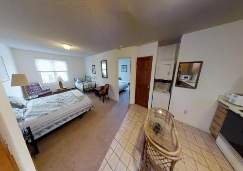 Dodgeton Creek Inn
