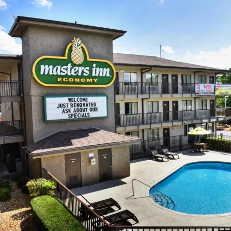 Masters Inn Tucker