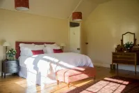 Coldstream Estate - the Whare Hotels in Coldstream