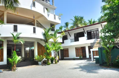 Green Shadows Beach Hotel