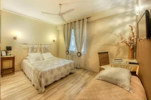 Logis le Printemps Hôtel Restaurant - Montélimar Các khách sạn ở Montelimar