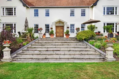 Sturmer Hall Hotel and Conference Centre Hotels in der Nähe von Colne Valley Railway - (Castle Hedingham)
