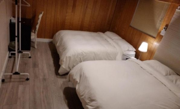 City Gardens Suites B&B - Housity