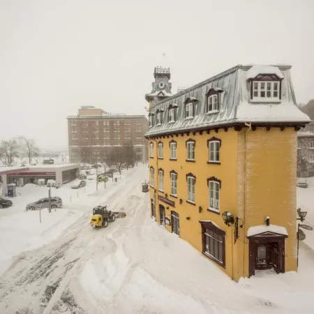 Hotel Belley Отели рядом с достопримечательностью «Пляс Ройяль»