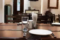 Hotel Sri Sri Executive Kolhapur Near Mahalaxmi Temple - petit déjeuner