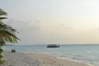 Tme Retreats Dhigurah - Beach