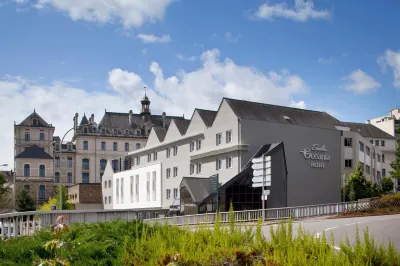 Escale Oceania Vannes Centre Hotel dekat VANNES RAILWAY STATION