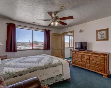 依偎旅館 洛阿酒店