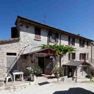 Agriturismo il Castello Hotel Exterior