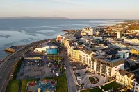 Shoreline Apartments Hotel a Knockanavoddy